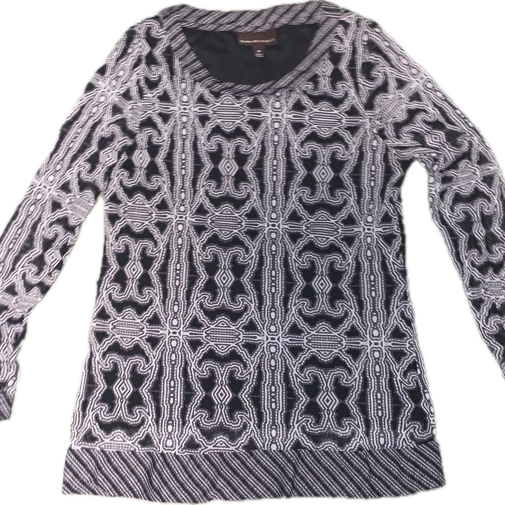 Dana Buchman Elegant Black and White Top